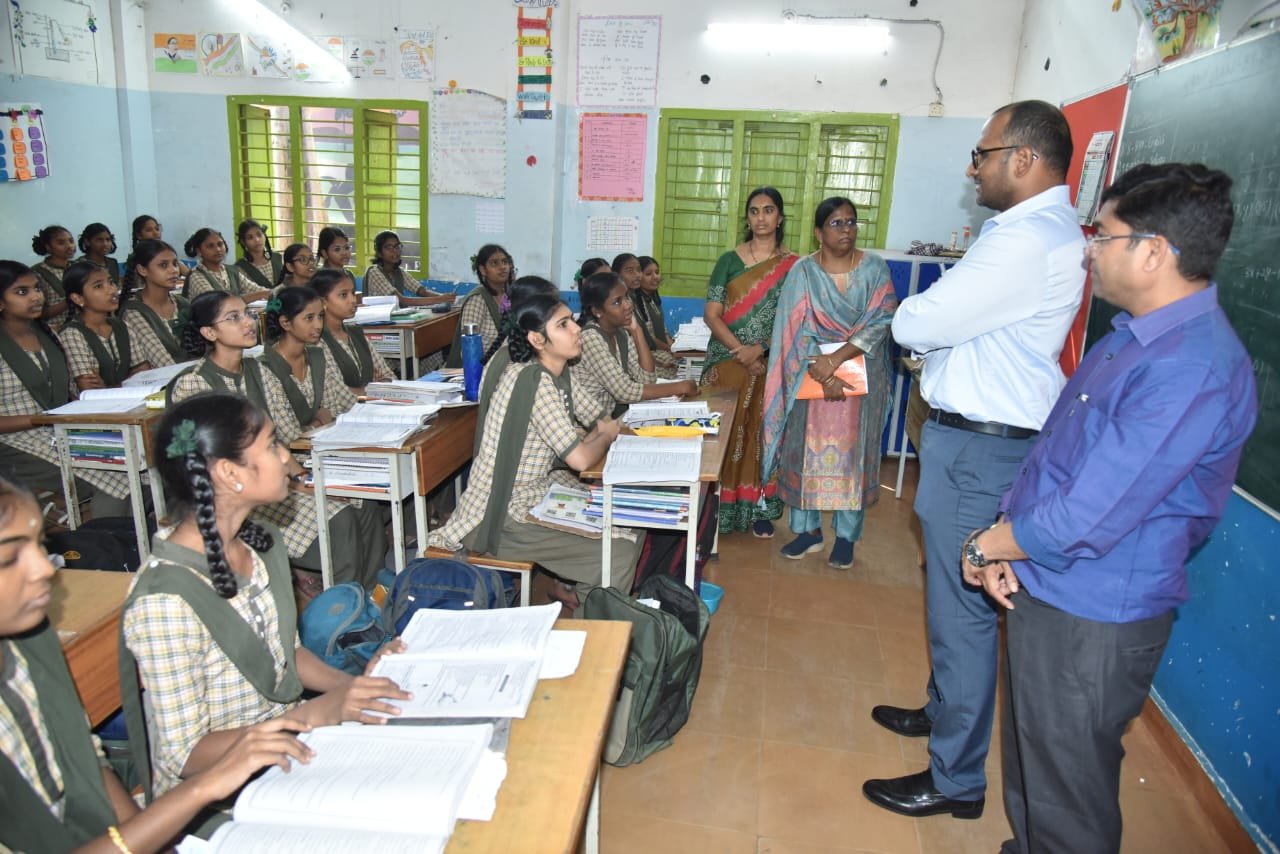 పదో తరగతి పరీక్షలకు సమర్థవంతమైన సన్నద్ధత అవసరం : జిల్లా కలెక్టర్