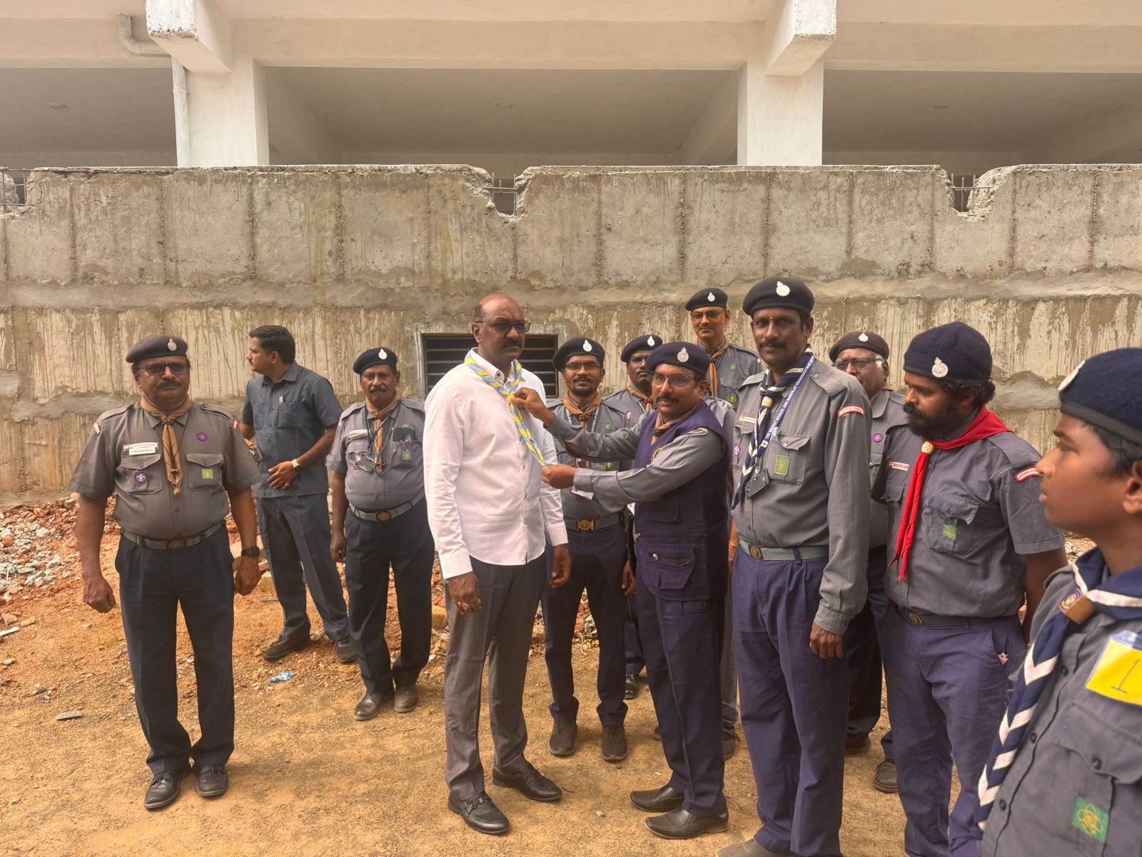 స్కౌట్స్ అండ్ గైడ్స్ శిబిరాన్ని ప్రారంభించిన ప్రభుత్వ విప్ గణబాబు 